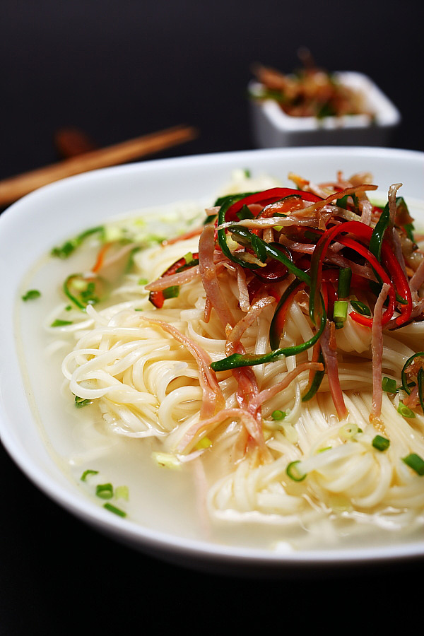 挂面玩出新花样 宅家美食摄影与创意做法指南